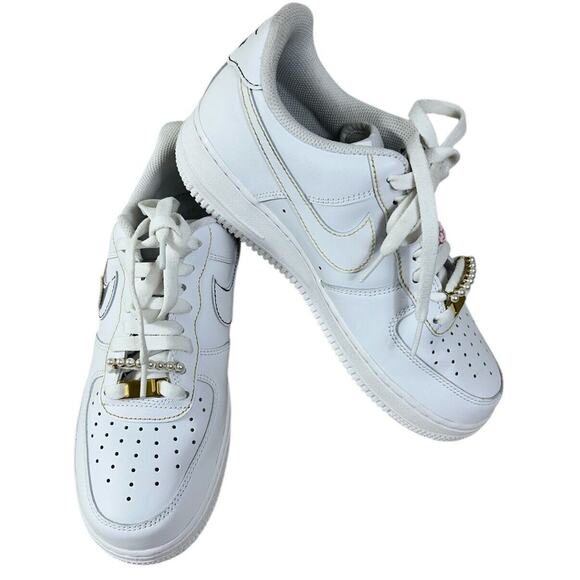 Nike Air Force 1 Low \'07 White Women\'s Sneakers Size 9 CW2288-111 Men’s Size 7.5 main image 7